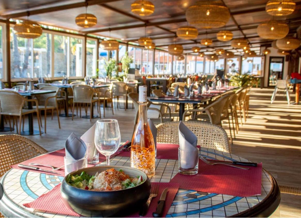 Camping Oasis Village พูเชต์-ซูราร์ช็องส์ ภายนอก รูปภาพ