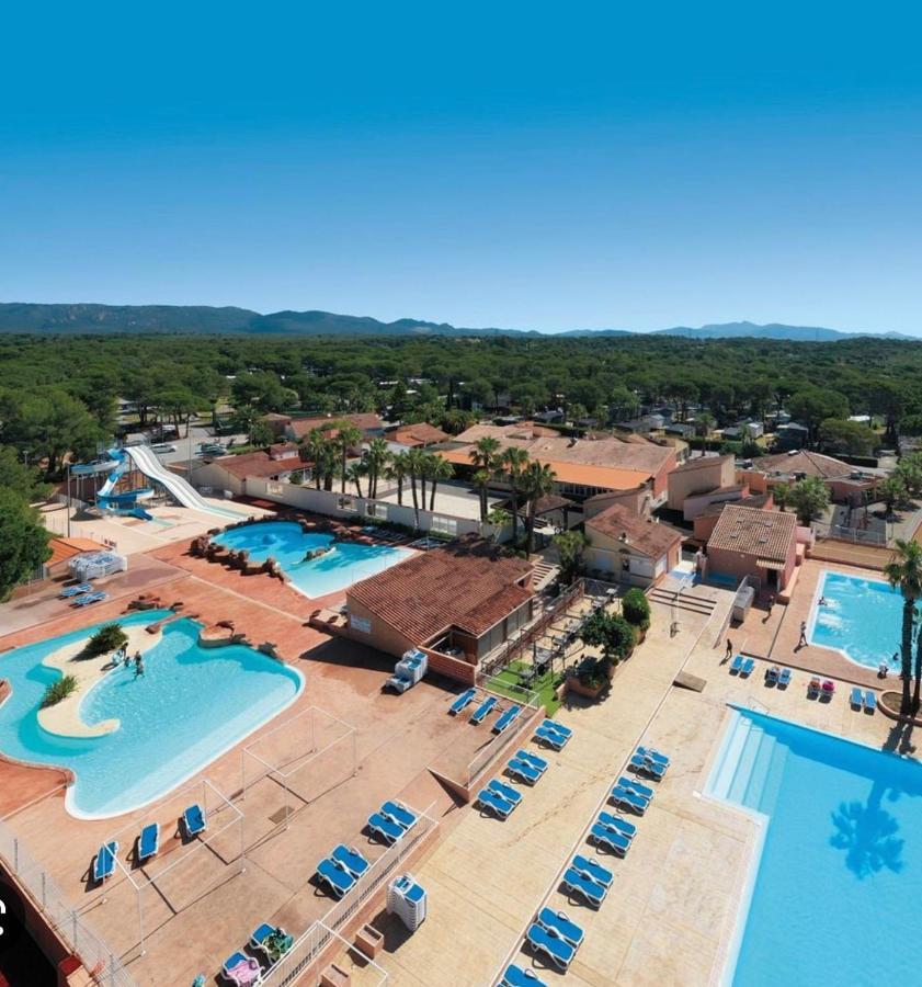 Camping Oasis Village พูเชต์-ซูราร์ช็องส์ ภายนอก รูปภาพ